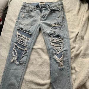 lightwash boyfriend jeans from pacson